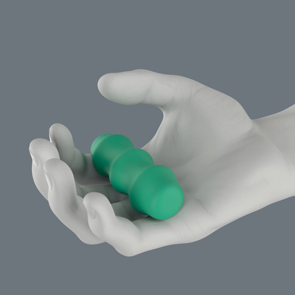 Het basisidee voor de oorspronkelijke Kraftform-greep - de hand bepaalt het ontwerp van de greep - heeft zich tot op de dag van vandaag uitstekend bewezen. Reeds in de 60er jaren heeft Wera in samenwerking met het wereldwijd bekende Fraunhofer-Institut für Arbeitswirtschaft und Organisation een schroevendraaiergreep ontwikkeld, waarvan de vorm aan de hand is aangepast. Na veel ontwikkelingswerk is in 1968 de Wera Kraftform greep op de markt geïntroduceerd. Tot op heden is hij wel door nieuwe technologieën geoptimaliseerd maar heeft zijn oorspronkelijke vorm behouden omdat de menselijke hand ook niet is veranderd.